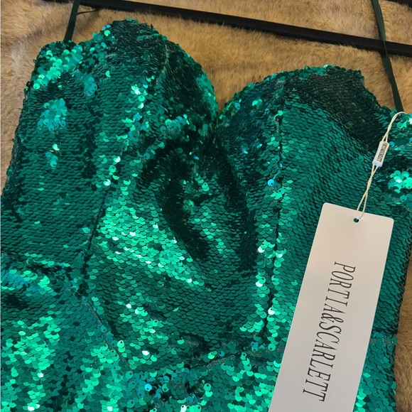 Portia and Scarlett Green Sequin Mini Dress - Picture 5 of 6